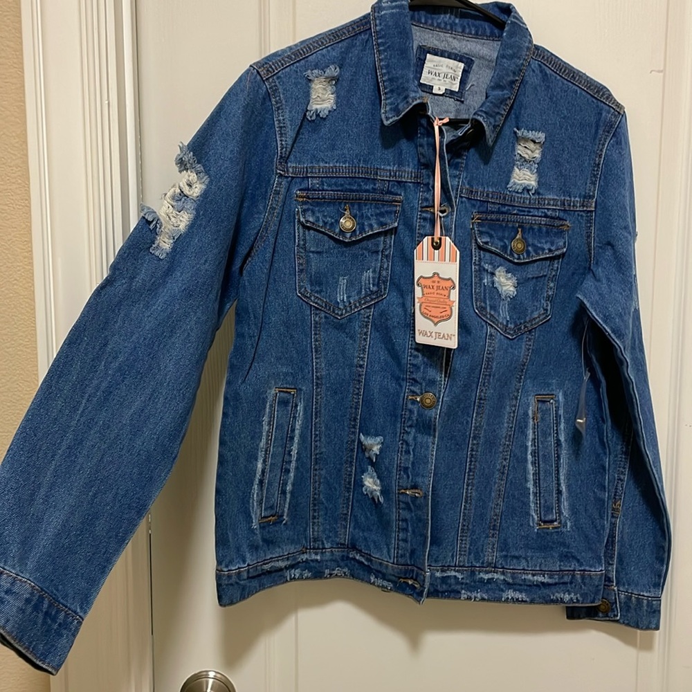 NWT women’s distressed jean jacket